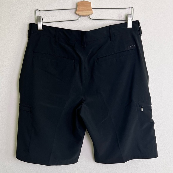 IZOD - Men's Golf Swing Flex Stretch Cargo Short - Picture 3 of 4